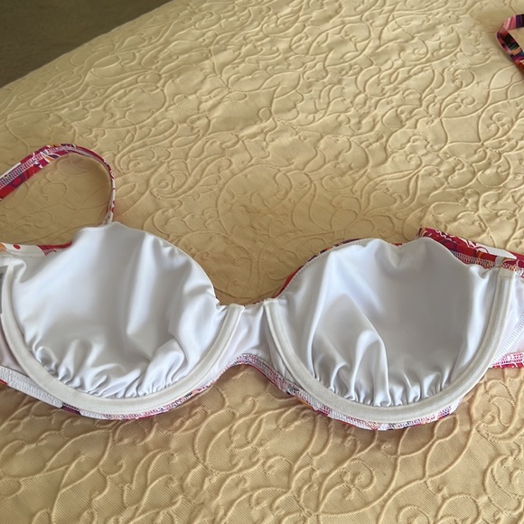 Swimsuit Top - Picture 5 of 6